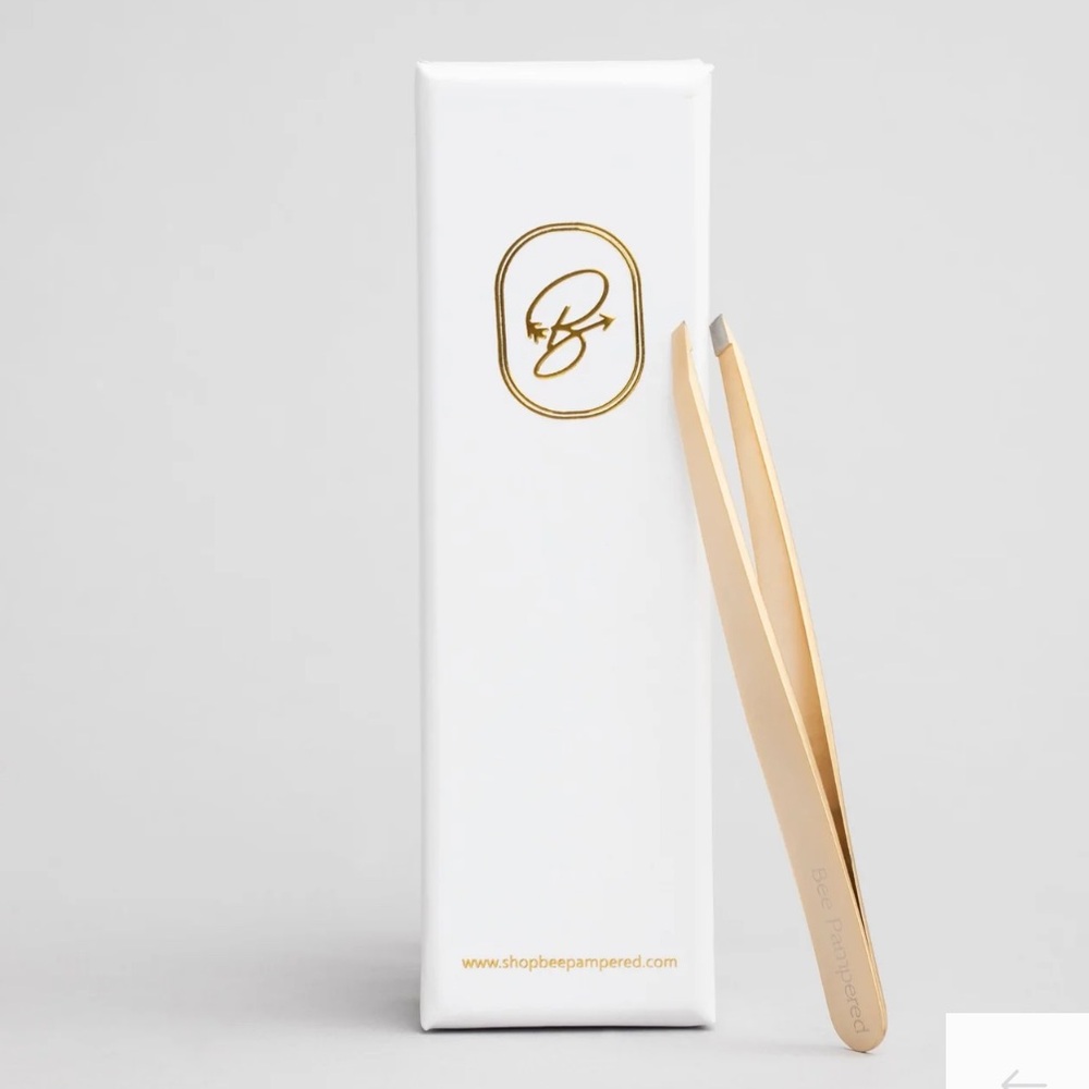 New Bee Pampered Precision Brow Gold Tweezers